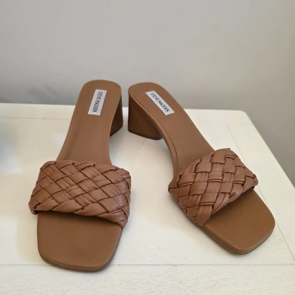 Steve Madden Tan Woven Slide On Heels - Picture 1 of 8